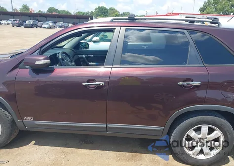 2011 Kia Sorento Lx z USA, uszkodzony, nr VIN 5XYKTCA15BG128949